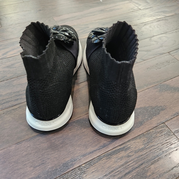 Chanel Sz40 Black Knit Sneakers - Picture 2 of 7